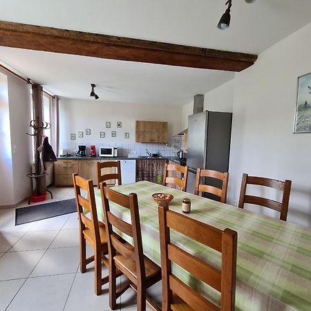 Gite Familial En Ferme Avec Jardin, Proche Foret Et Canal D'Orleans - Label Tourisme Et Handicap - Fr-1-590-7 Chailly-en-Gatinais Exterior foto